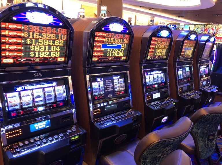Bonus mode activation showing captain symbols and free spins trigger